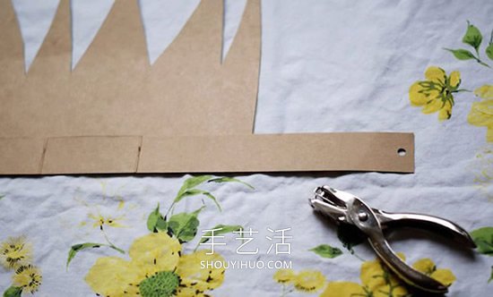 硬紙板手工制作兒童皇冠玩具的做法 -  rpnrmr.com