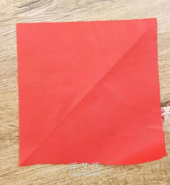 中國傳統(tǒng)新年團花的剪紙方法步驟圖解 -  rpnrmr.com
