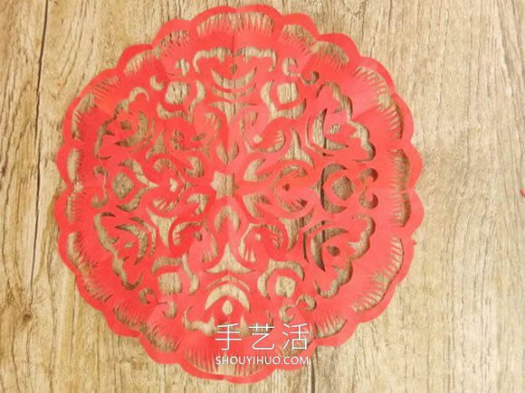 中國傳統(tǒng)新年團花的剪紙方法步驟圖解 -  rpnrmr.com