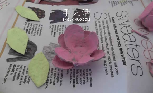 雞蛋保護托廢物利用 手工制作花朵的做法 -  rpnrmr.com