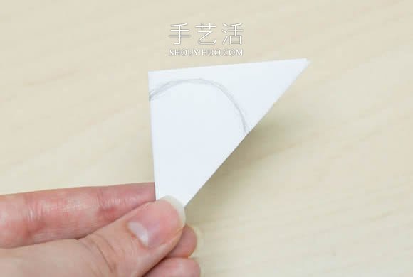 VHS磁帶手工制作漂亮玫瑰花的做法圖解教程 -  rpnrmr.com