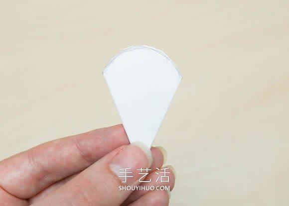 VHS磁帶手工制作漂亮玫瑰花的做法圖解教程 -  rpnrmr.com