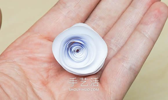 VHS磁帶手工制作漂亮玫瑰花的做法圖解教程 -  rpnrmr.com