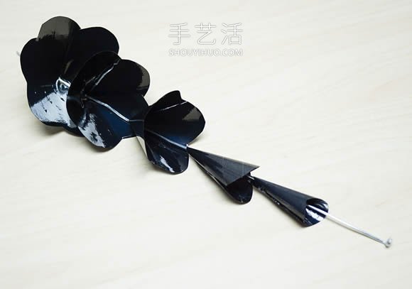 VHS磁帶手工制作漂亮玫瑰花的做法圖解教程 -  rpnrmr.com