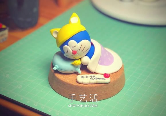 超輕粘土手工制作睡覺(jué)的哆啦A夢(mèng)的做法圖解 -  rpnrmr.com
