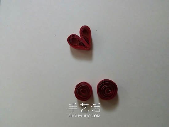 自制衍紙情人節(jié)賀卡的方法圖解教程 -  rpnrmr.com