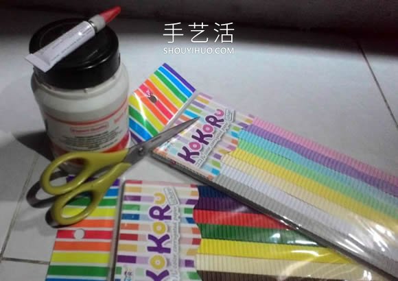 瓦楞紙條手工制作立體衍紙娃娃的方法教程 -  rpnrmr.com