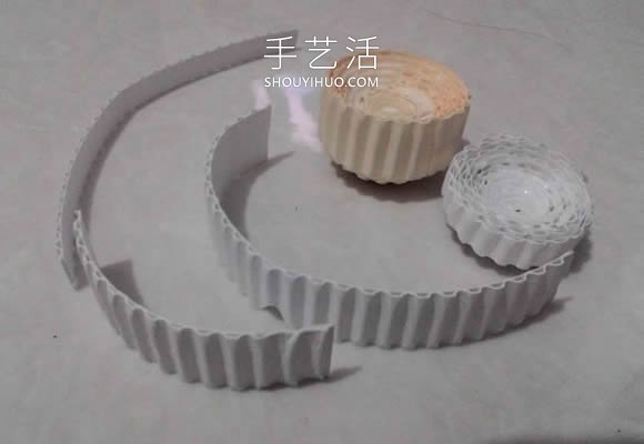 瓦楞紙條手工制作立體衍紙娃娃的方法教程 -  rpnrmr.com