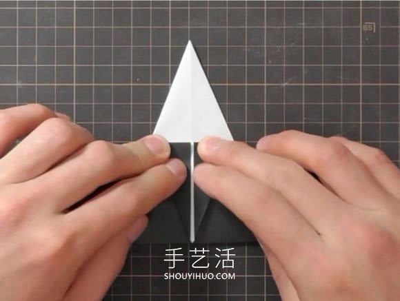 折紙嘴巴會動的烏鴉的折法視頻教程 -  rpnrmr.com