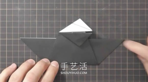 折紙嘴巴會動的烏鴉的折法視頻教程 -  rpnrmr.com