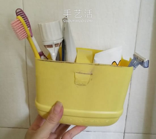 洗潔精瓶廢物利用制作洗漱用品收納籃的做法 -  rpnrmr.com