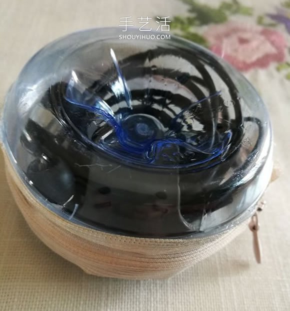 自制耳機(jī)包的方法 只需兩個(gè)塑料瓶廢物利用！ -  rpnrmr.com