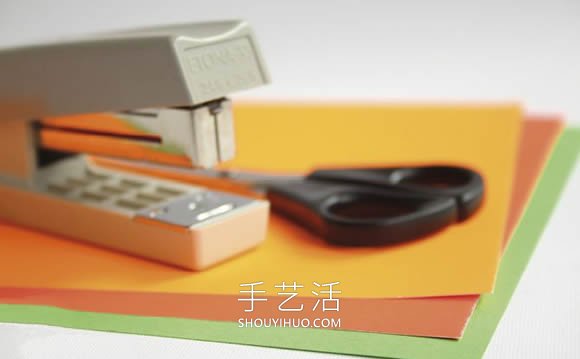 簡單卡紙手工制作萬圣節(jié)南瓜裝飾的教程 -  rpnrmr.com