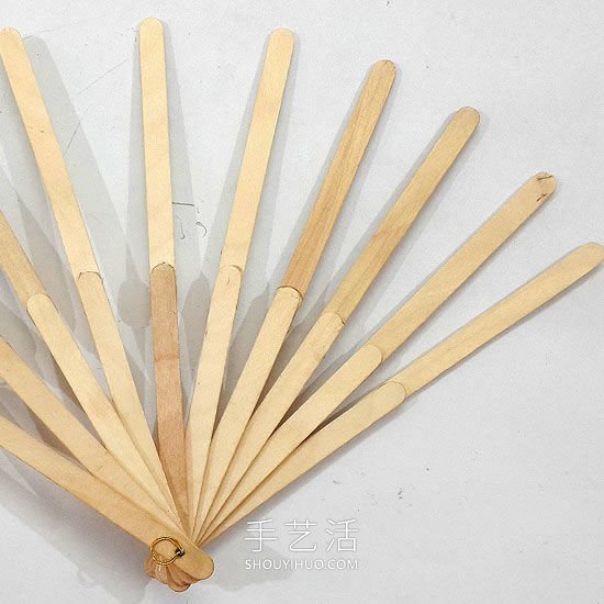 自制傳統(tǒng)折紙扇的方法圖解教程 -  rpnrmr.com