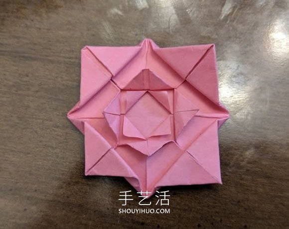 手工折紙扁平玫瑰花和葉子的折法圖解 -  rpnrmr.com
