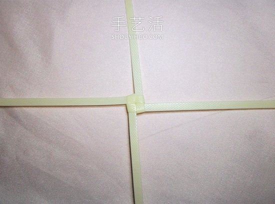 塑料包裝帶編織玫瑰花的方法圖解教程 -  rpnrmr.com