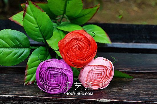 塑料包裝帶編織玫瑰花的方法圖解教程 -  rpnrmr.com