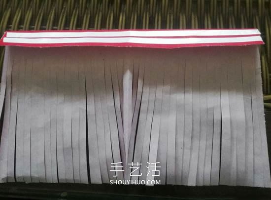 剪紙制作過年時春字掛飾的做法教程 -  rpnrmr.com