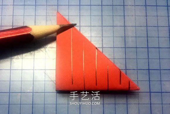 彩紙剪紙手工制作紙拉花掛飾的做法教程 -  rpnrmr.com