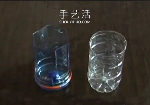 自制無(wú)痕衣架的方法 兩個(gè)塑料瓶就能搞定！ -  rpnrmr.com