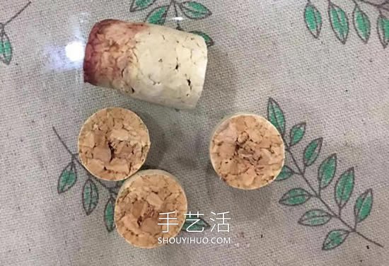 自制麻繩花瓶的方法 簡(jiǎn)單的紅酒瓶再利用！ -  rpnrmr.com