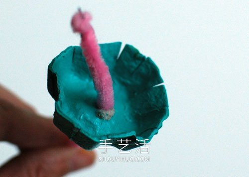自制雞蛋托插花裝飾品的方法圖解教程 -  rpnrmr.com