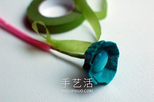 自制雞蛋托插花裝飾品的方法圖解教程 -  rpnrmr.com