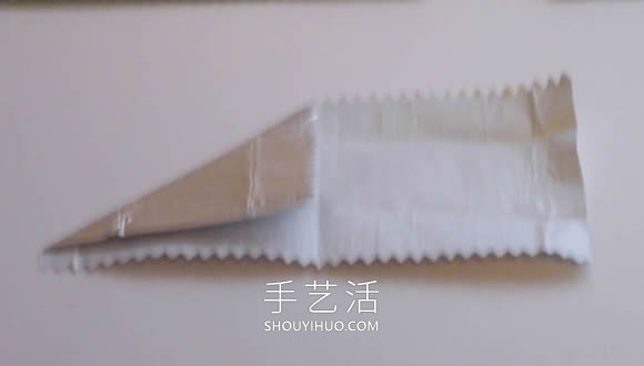 口香糖包裝紙廢物利用 自制小雨傘的方法圖解 -  rpnrmr.com