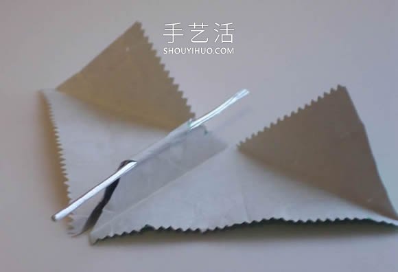 口香糖包裝紙廢物利用 自制小雨傘的方法圖解 -  rpnrmr.com