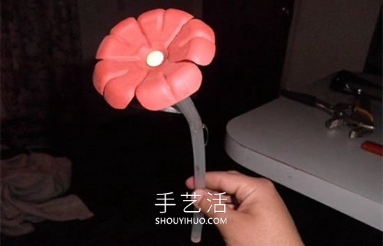 自制礦泉水瓶仿真花的方法圖解教程 -  rpnrmr.com