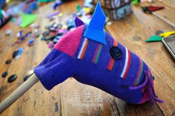 幼兒用襪子手工制作小馬玩具的做法教程 -  rpnrmr.com