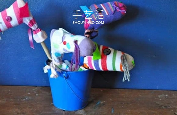 幼兒用襪子手工制作小馬玩具的做法教程 -  rpnrmr.com