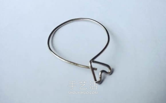 自制回形針愛(ài)心戒指的方法圖解教程 -  rpnrmr.com