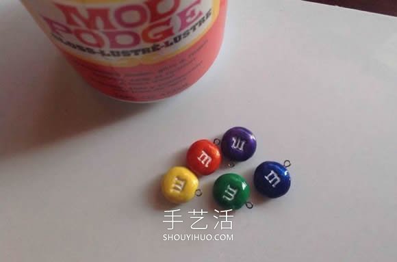 自制粘土mm巧克力豆項(xiàng)鏈的方法圖解教程 -  rpnrmr.com
