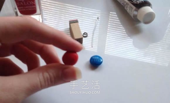 自制粘土mm巧克力豆項(xiàng)鏈的方法圖解教程 -  rpnrmr.com