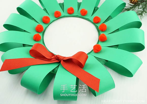 幼兒園手工制作紙盤(pán)圣誕花環(huán)的做法教程 -  rpnrmr.com