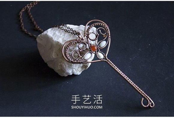 銅線手工制作愛心鑰匙吊墜的做法教程 -  rpnrmr.com