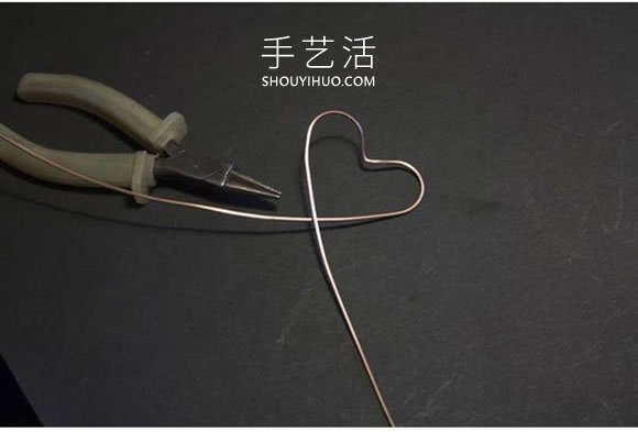 銅線手工制作愛心鑰匙吊墜的做法教程 -  rpnrmr.com