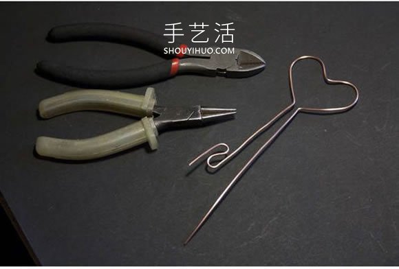 銅線手工制作愛心鑰匙吊墜的做法教程 -  rpnrmr.com
