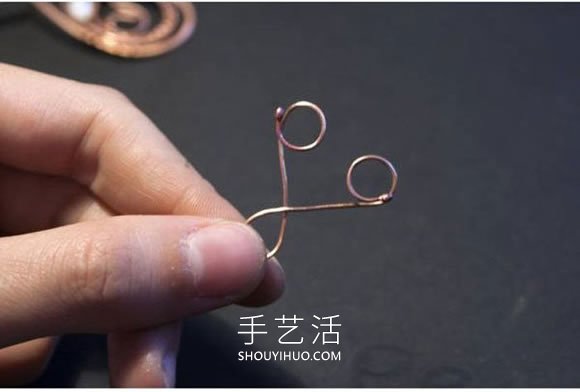銅線手工制作愛心鑰匙吊墜的做法教程 -  rpnrmr.com