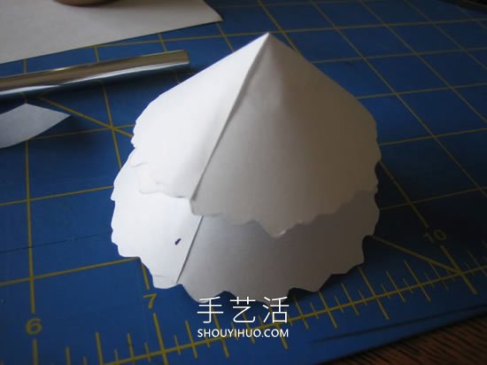簡單自制立體紙圣誕樹的方法圖解教程 -  rpnrmr.com