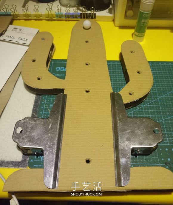 自制硬紙板仙人掌燈飾的方法圖解教程 -  rpnrmr.com