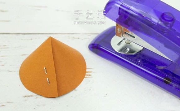 幼兒園手工制作松果刺猬的做法教程 -  rpnrmr.com