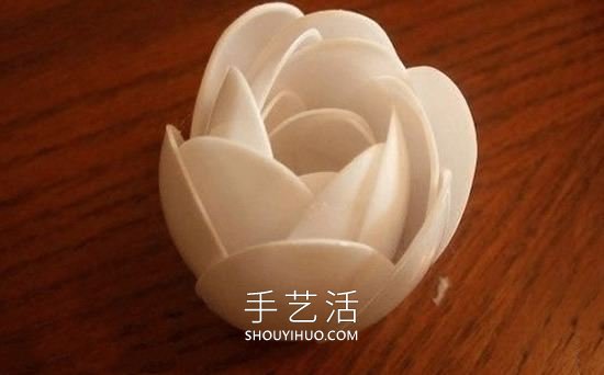自制一次性勺子蓮花的方法圖解教程 -  rpnrmr.com