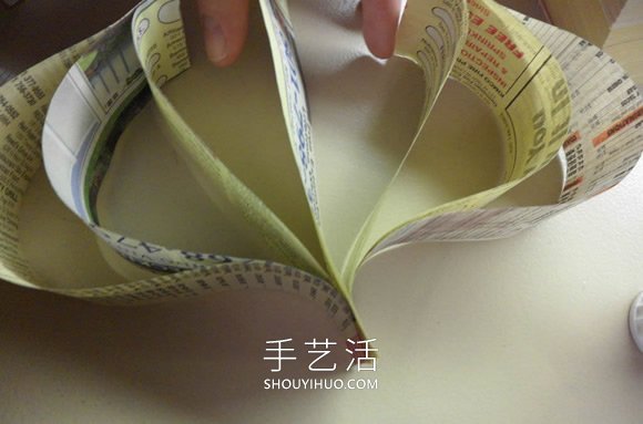 舊書手工制作立體愛心裝飾的做法教程 -  rpnrmr.com