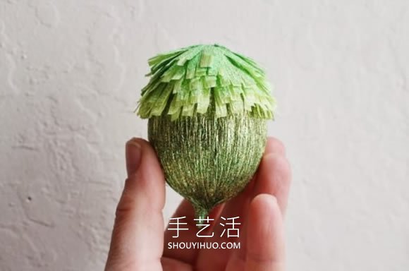自制皺紋紙橡子和松果掛飾的方法圖解教程 -  rpnrmr.com