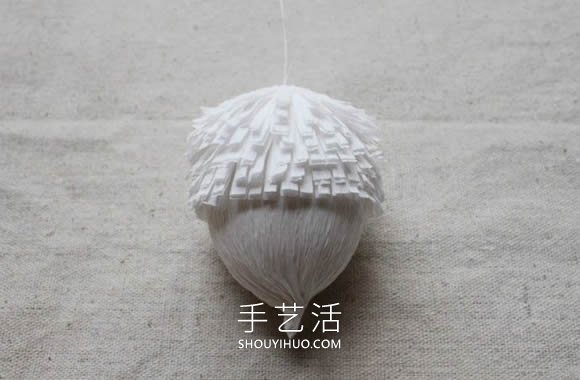 自制皺紋紙橡子和松果掛飾的方法圖解教程 -  rpnrmr.com