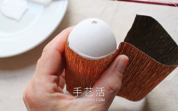 自制皺紋紙橡子和松果掛飾的方法圖解教程 -  rpnrmr.com
