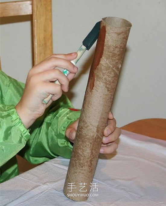 幼兒園用保鮮膜筒制作秋天大樹的做法教程 -  rpnrmr.com