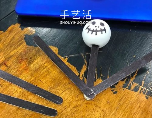 自制萬圣節(jié)骷髏小人掛飾的方法圖解教程 -  rpnrmr.com